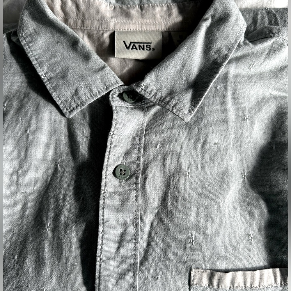 Vans Men’s Meduim Button Down Short Sleeve Sage Green